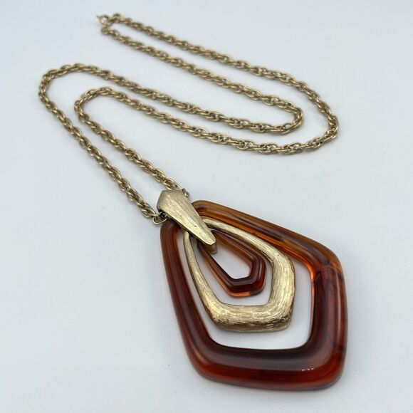 Vintage Avon Gold Tone Faux Tortoise Shell Acrylic Pendant Necklace Statement - Picture 1 of 8